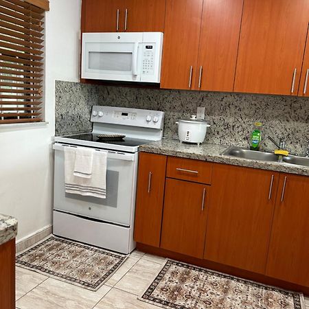 Beautiful Apartment With Very Elegant Colonial Decoration Tamiami Eksteriør billede