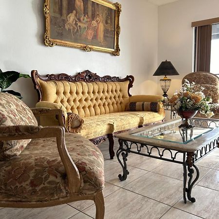 Beautiful Apartment With Very Elegant Colonial Decoration Tamiami Eksteriør billede
