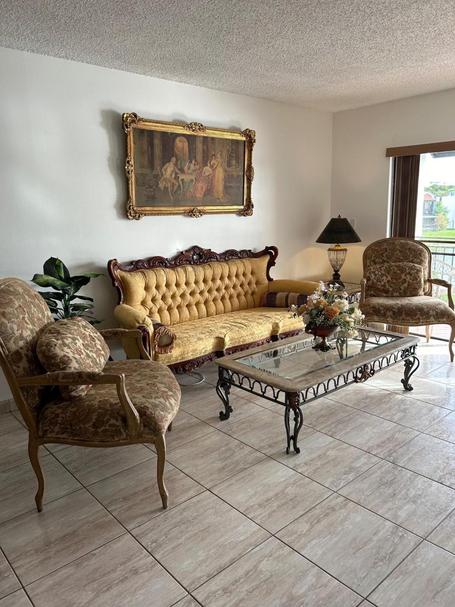 Beautiful Apartment With Very Elegant Colonial Decoration Tamiami Eksteriør billede